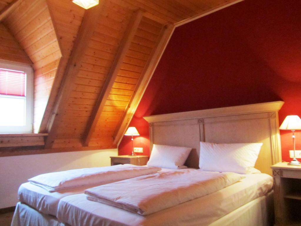 Hotel Leinsweiler Hof Quarto foto